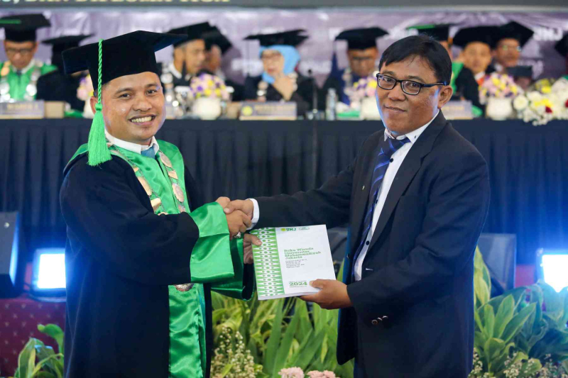Wisuda-Oktober-2024-Sesi-2_UMJ_8304