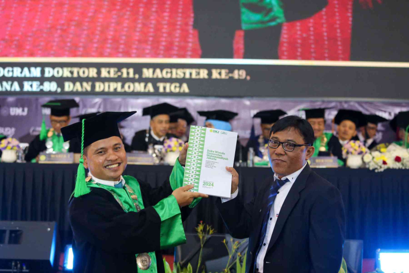 Wisuda-Oktober-2024-Sesi-2_UMJ_8307