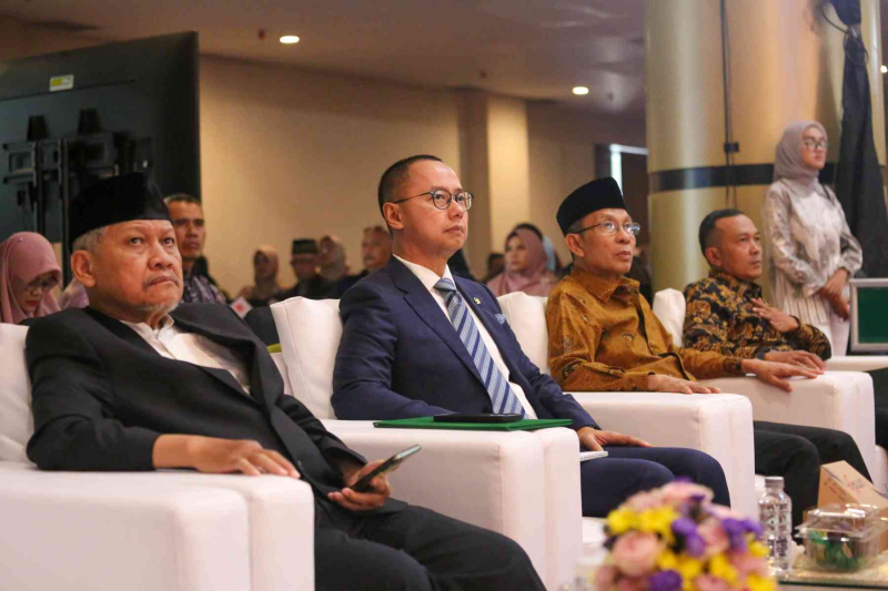 Wisuda-Oktober-2024-Sesi-3_UMJ_8449