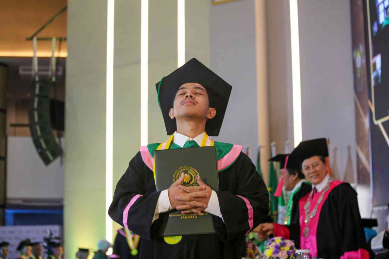 Wisuda-Oktober-2024-Sesi-3_UMJ_8761
