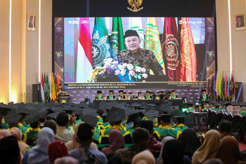 Wisuda-Oktober-2024-Sesi-3_UMJ_8984