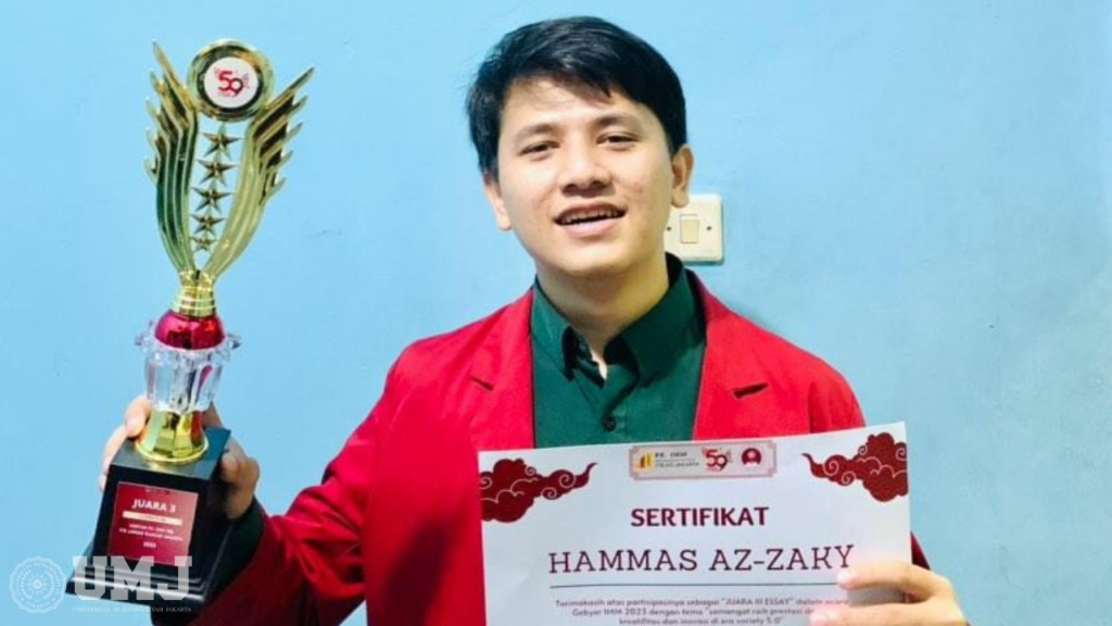 Hammas Az-Zaky yang berhasil meraih juara menulis ke-3 lomba esai se-Jabodetabek