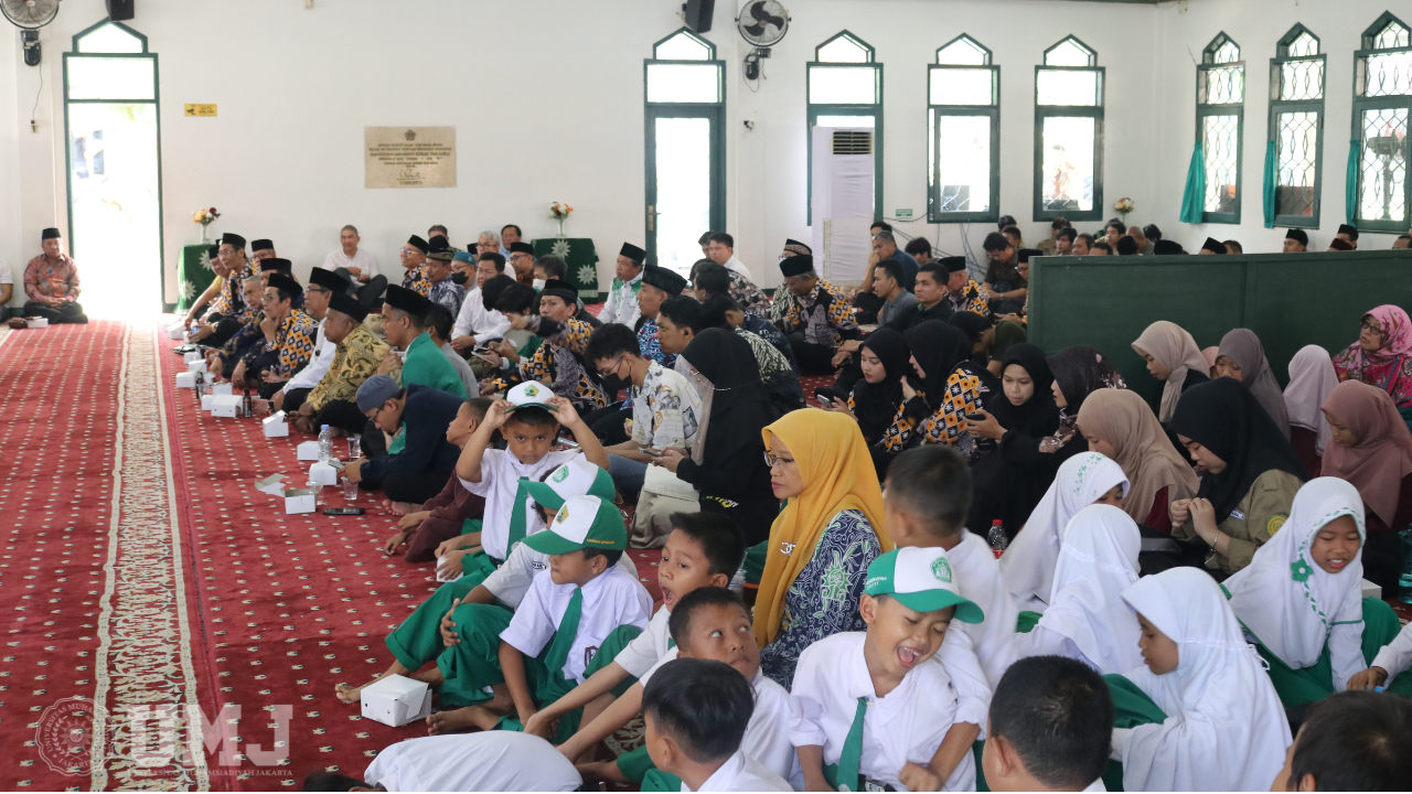 Warga persyariakatan Muhammadiyah dalam Hari Bermuhammadiyah 6 di Masjid At-Taqwa UMJ, Sabtu (05/08/2023).