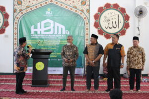 Dekan Ftan UMJ Dr. Ir. Sularno., bersama alumni FTan saat sesi sharing session HBM ke-VII di Masjid At-Taqwa UMJ, Sabtu (28/10/2023).