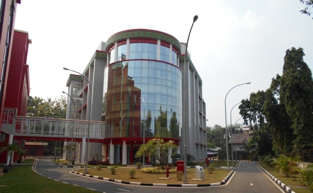 Gedung Fakultas Kedokteran dan Kesehatan FKK UMJ baru