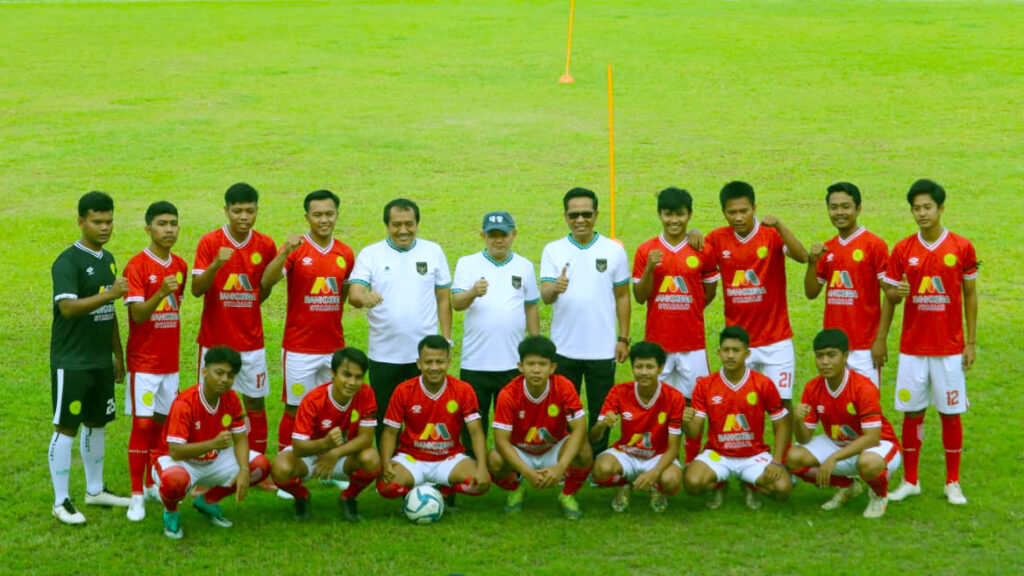 foto bersama squad UMJ