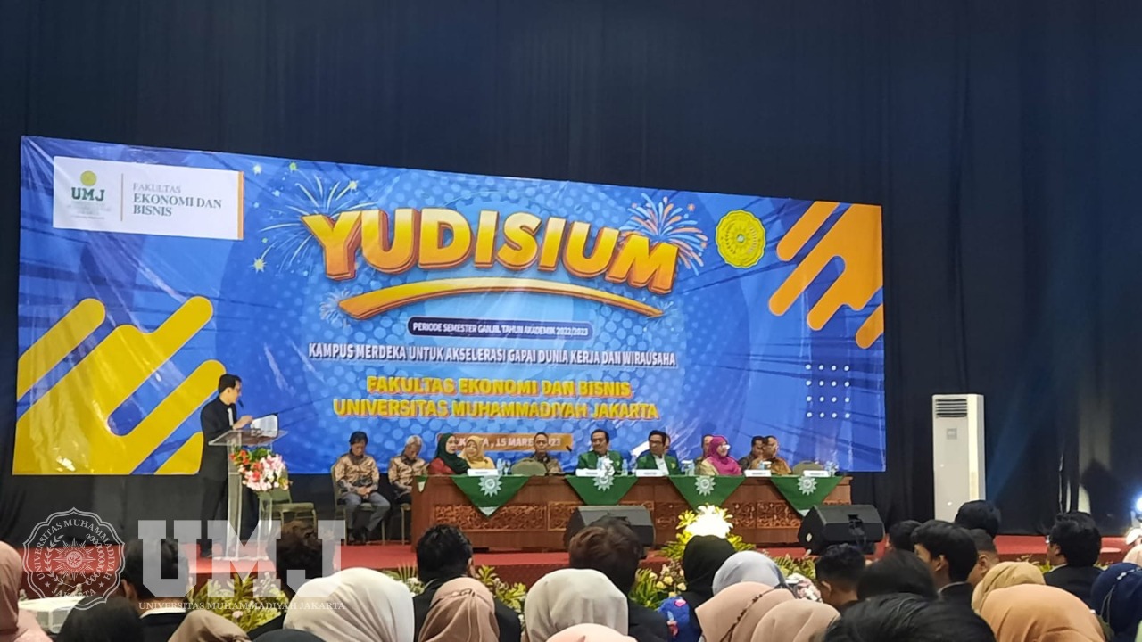 Yudisium FEB UMJ