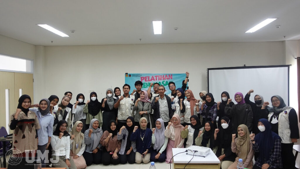 Pelatihan kehumasan dan jurnalistik erdams fkm umj
