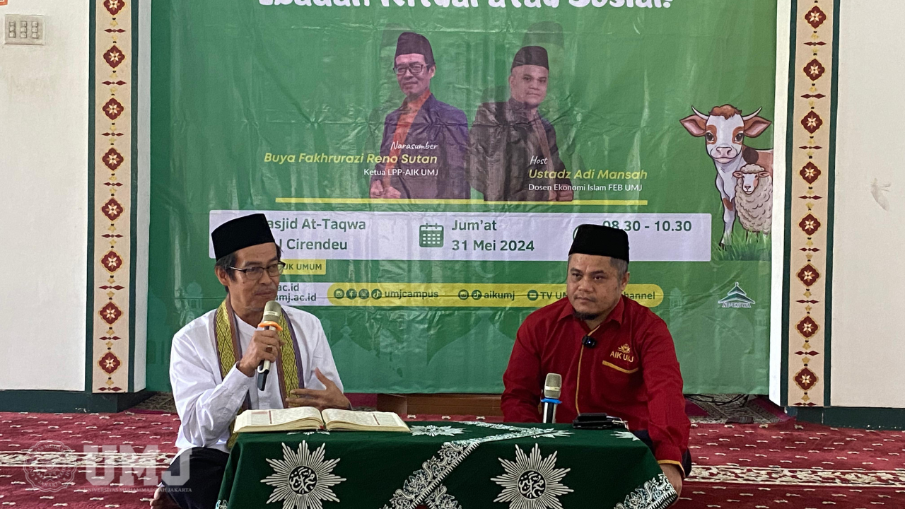 Ketua LPP-AIK UMJ Drs. Fakhrurazzi Reno Sutan, MA., saat menyampaikan tausiah dalam Kajian Integrasi Ilmu LPP-AIK UMJ di Masjid At-Taqwa, Jumat (31/5/2024). (Foto: KSU/Fazri Maulana)