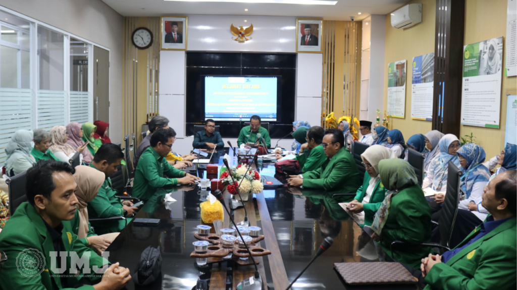 Pembukaan Evaluasi Lapangan usul Prodi Spesialis Keperawatan Anak FIK UMJ bersama Ditjen Diktiristek dan jajaran pimpinan UMJ di di Ruang Rapat FIK UMJ, Senin (06/05/2024).
