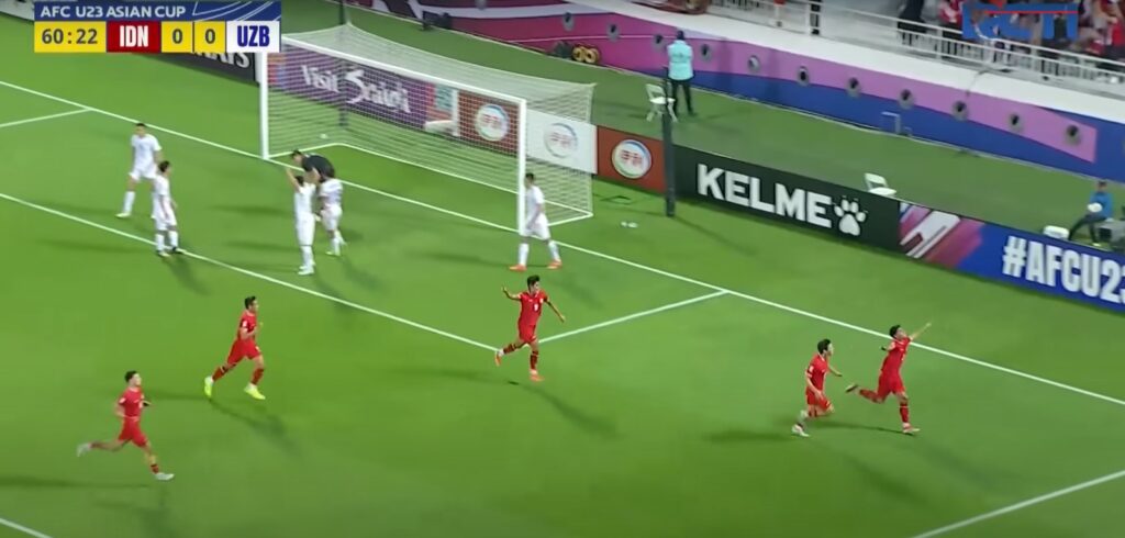 Muhammad Ferarri (paling kanan) melakukan selebrasi seusai mencetak gol, sebelum dianulir wasit saat pertandingan Semifinal Piala Asia U-23 2024, Senin (29/4/2024). (Foto : Dok.Youtube)