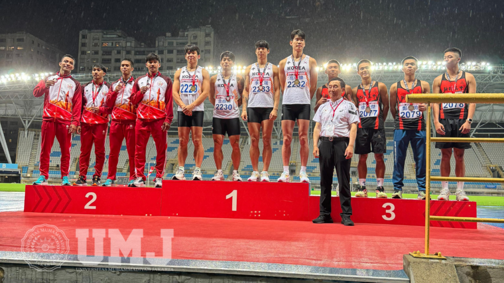 Wahyu bersama tim Estafet Indonesia meraih medali perak kategori Estafet 4x100 m di kejuaraan Taiwan Athletic Open 2024, Senin (3/6/2024).