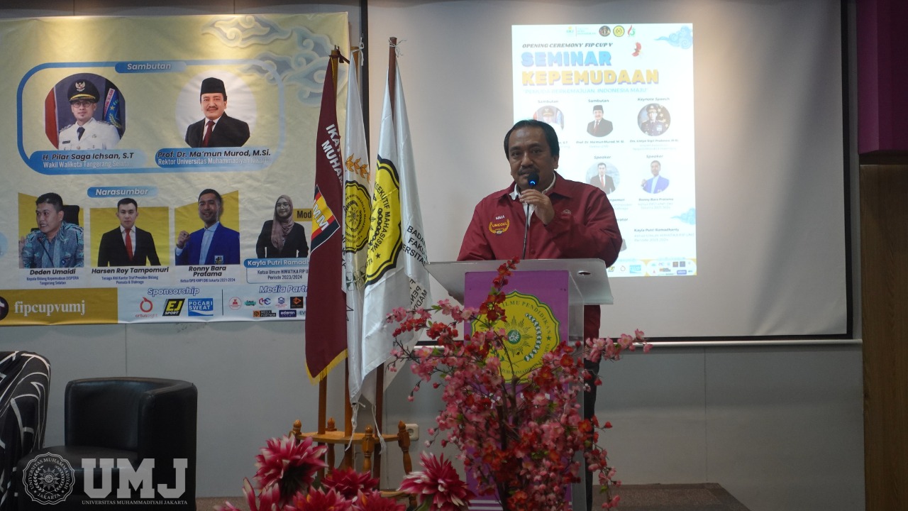 Prof. Dr. Ma'mun Murod, M.Si., saat sambutan dalam pembukaan acara FIP Cup V di Auditorium FIP UMJ, Rabu (19/06/2024). (Foto : KSU/Dinar Meidiana)
