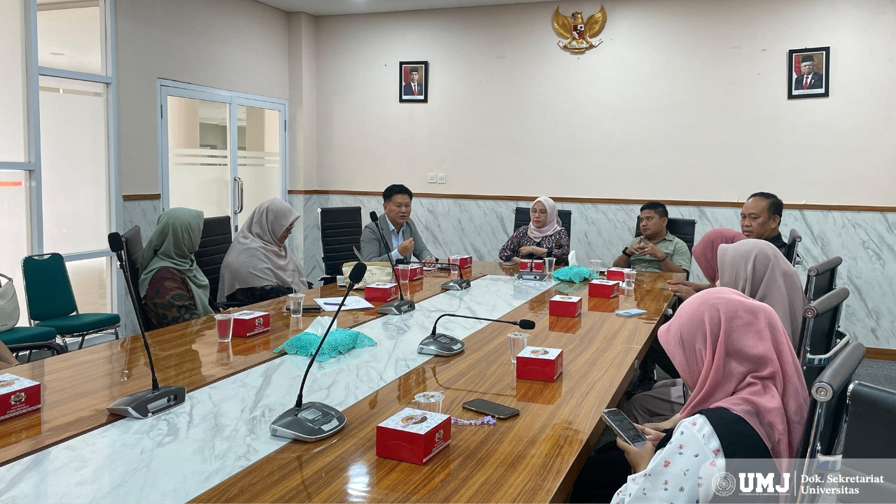 Wakil Rektor IV UMJ Sambut Visiting Professor