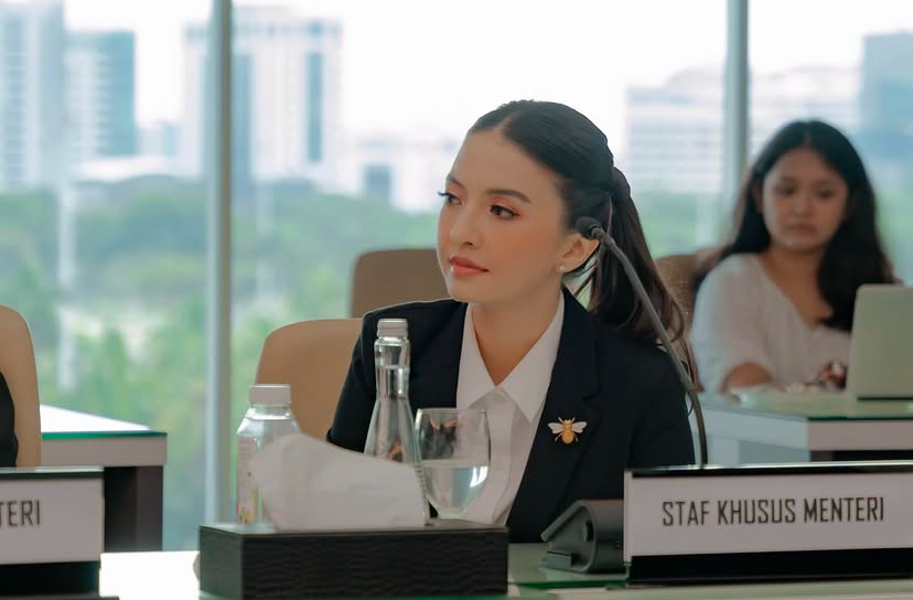Pelantikan Raline Shah sebagai Stafsus Menkomdigi (13/01/2025) (Foto : Instagram Raline Shah)