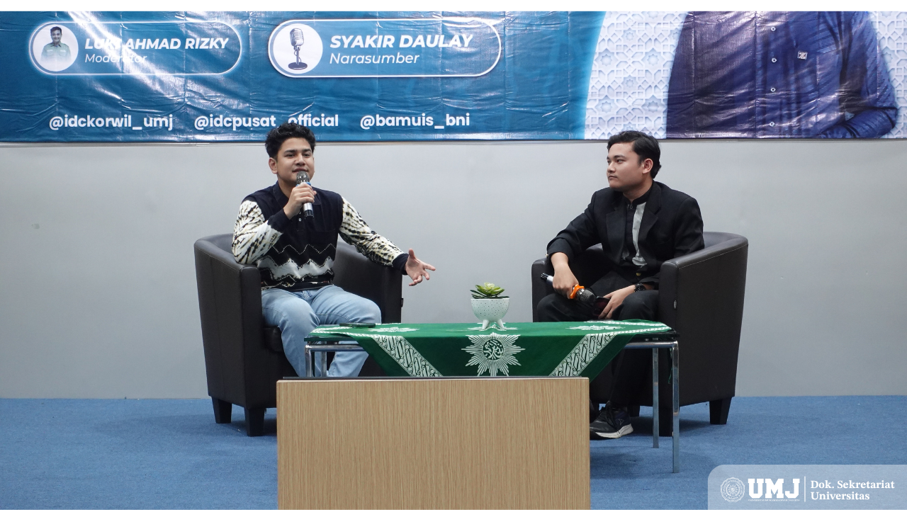 anak-anak beasiswa IDC Korwil UMJ sedang adakan Talkshow dan santunan bersama anak-anak yatim dan piatu di FAI Auditorium KH. Mas Mansoer, Kamis (13/3/2025) (foto KSU: Lukman)