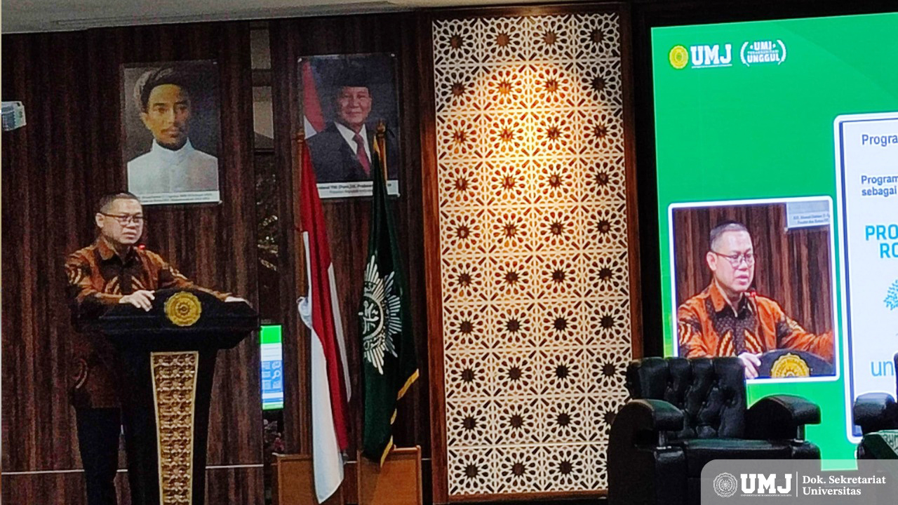 Staf Ahli Menteri Bidang Manajemen Talenta Kementerian Pendidikan Dasar dan Menengah RI, Dr. Mariman Darto, S.E., M.Si. saat menjadi Keynote Speach pada Seminar Nasional yang diselenggarakan oleh prodi kesejahteraan sosial FISIP UMJ