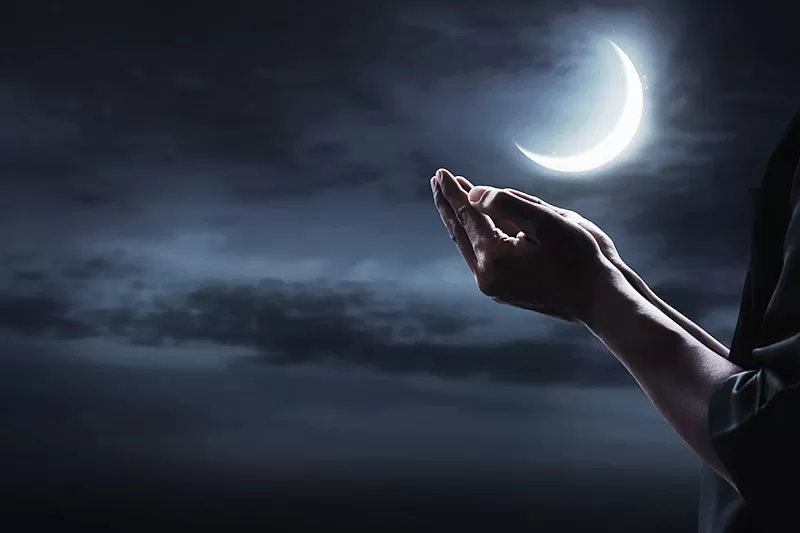 sebagai hamba yang bertaqwa sesungguhnya kita meyakini dan menjalani perintah kebaikan yang Allah SWT berikan agar mendapatkan esensi dari malam Lailatul Qadar (foto ini diambil dari https://www.pojoksatu.id)