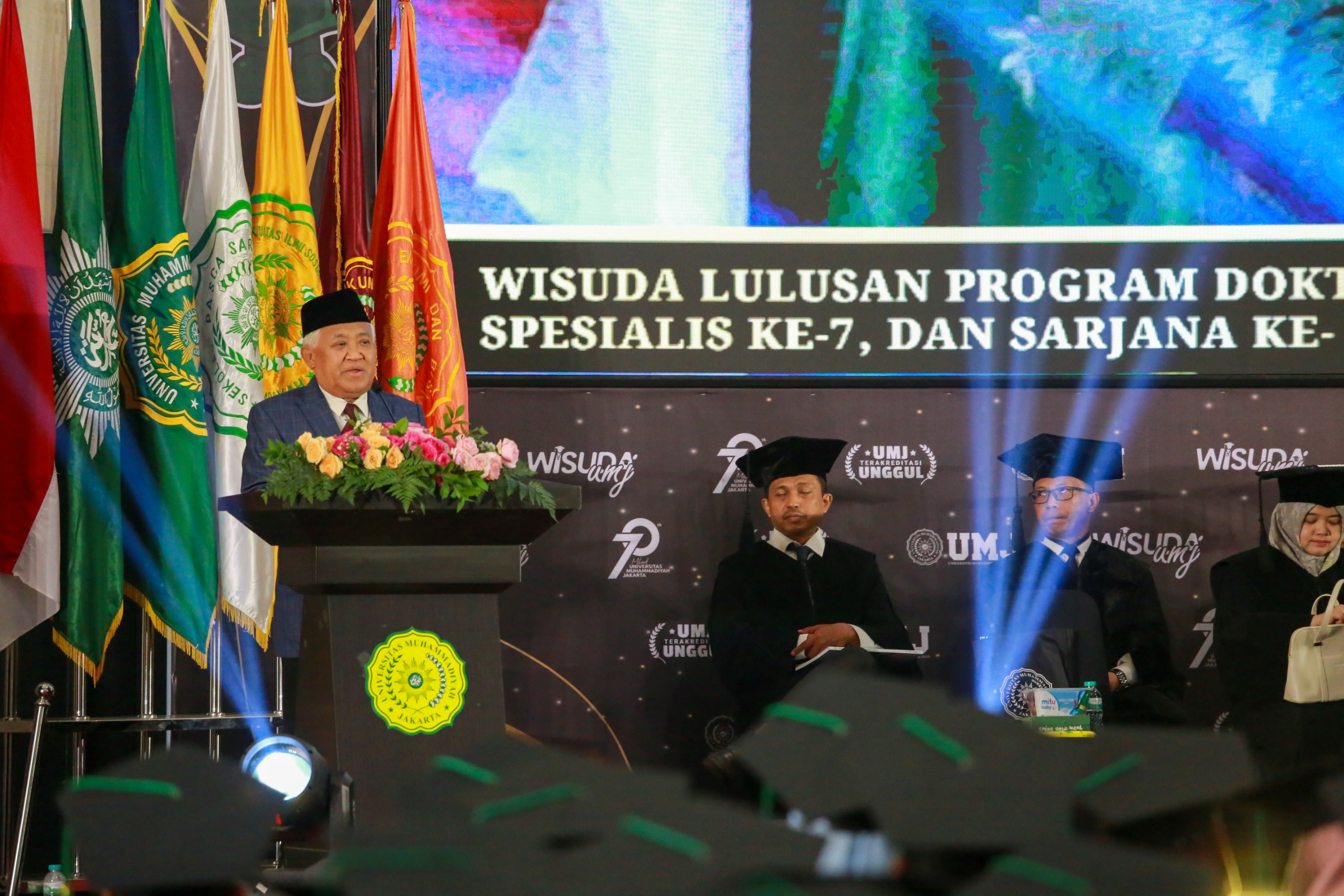 Prof. Dr. M. Din Syamsuddin, MA. sedang sambutan diatas podium (21/05/2025) (foto: KSU)