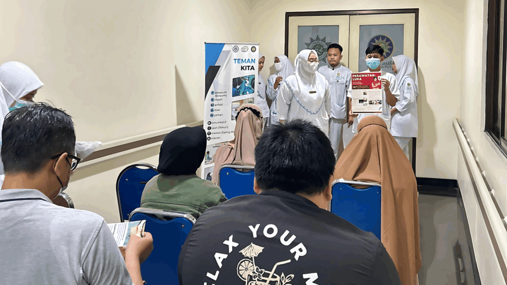 kegiatan penyuluhan kesehatan bertema “Optimalisasi Perawatan Luka untuk Mencegah Komplikasi dan Meningkatkan Kualitas Hidup” di Rumah Sakit Islam Jakarta (RSIJ) Cempaka Putih,