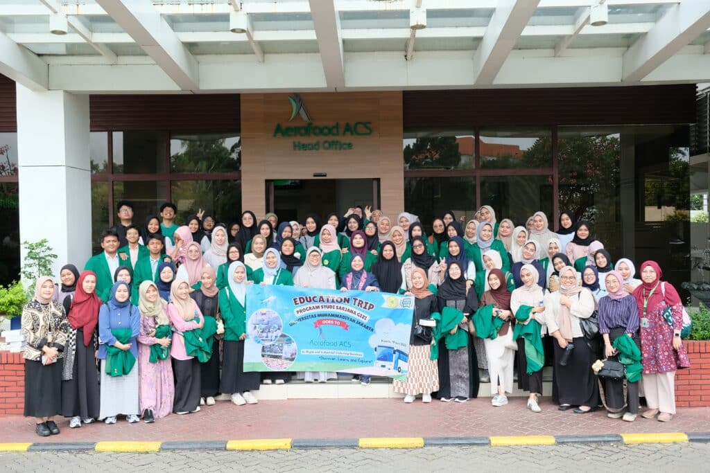 foto bersama kegiatan Edutrip ke PT. Aerofood ACS, di Bandara Udara Internasional Soekarno - Hatta Tangerang, Banten, Kamis (20/05/2025)(Fofo : dok. pribadi)