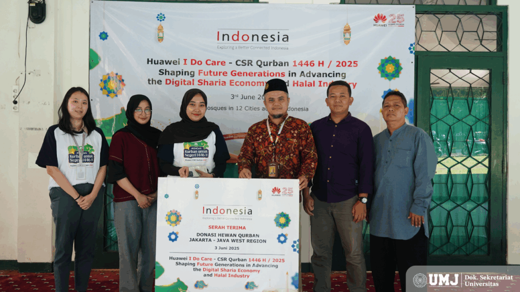 Serah terima donasi hewan kurban dari Huawei kepada Masjid At-Taqwa UMJ, Rabu (04/06/2025). (Foto: KSU/Fahri)