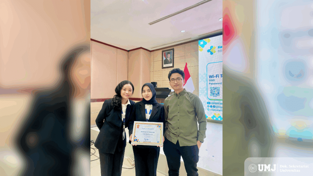 Mayra Khalidazia Ahyar (tengah) meraih penghargaan The Best Proceeding mewakili Bakrie Center Foundation, Selasa (24/06/2025) (Foto: dok. BCF)