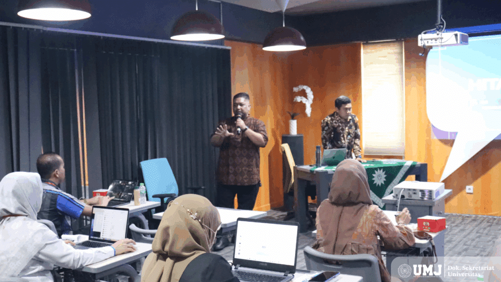 Kegiatan ToT untuk dosen di business center UMJ. Senin (21/07/2025) (Foto:/KSU Fahri)