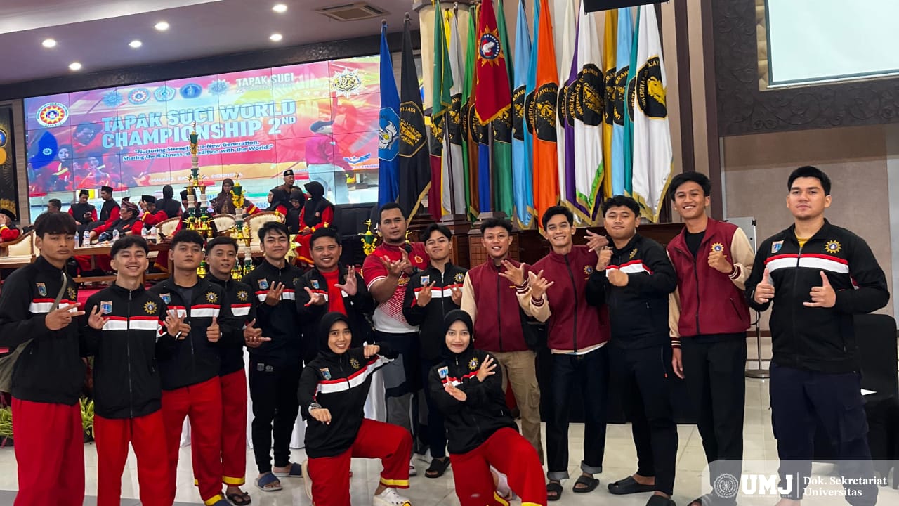 foto bersama mahasiswa UMJ setelah berhasil meraih juara pada berbagai kategori pertandingan. (Foto: KSU/dok. Pribadi)