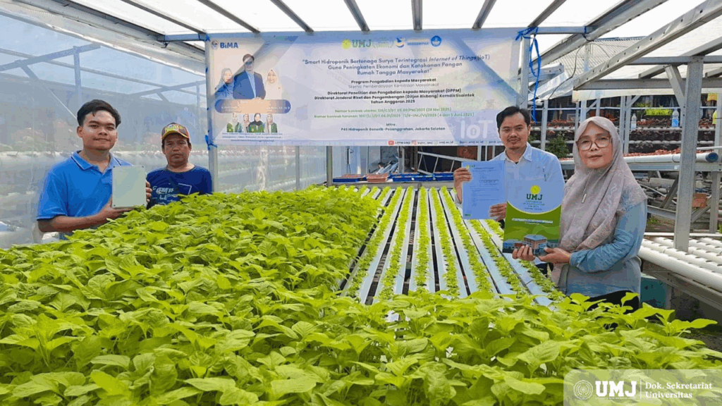 Tim PKM UMJ bersama Tim Pusat Pelatihan Pertanian dan Perdesaan (P4S) Hidroponik Generik (Foto: KSU/Dok. pribadi)