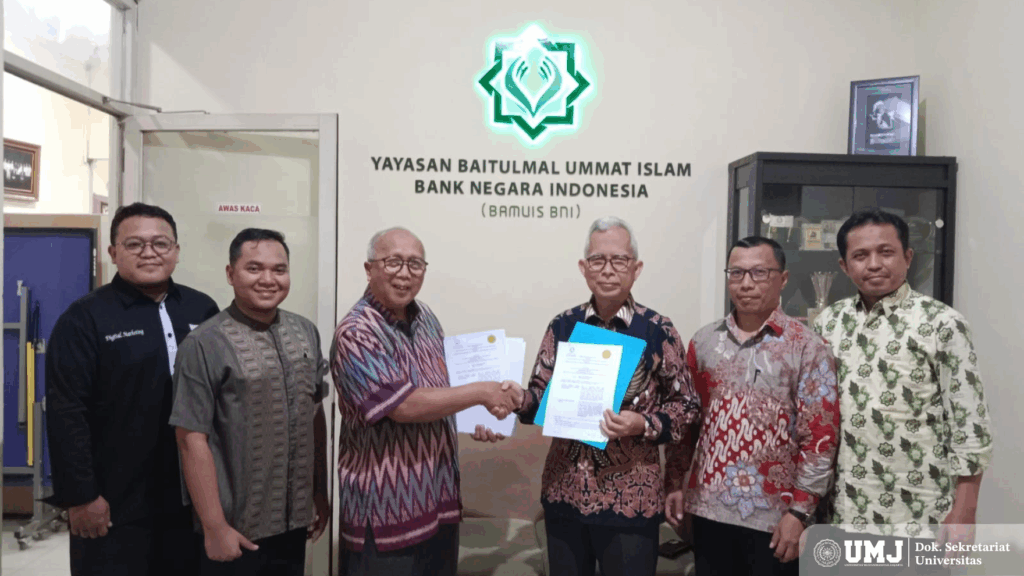 Foto bersama usai penandatanganan perjanjian kerja sama antara Dekan FAI UMJ, Dr. Sopa, M.Ag., (keempat dari kiri) dengan BAMUIS BNI di Kantor BAMUIS, Rawasari, Jakarta Pusat, Selasa (09/09/2025) (Foto : Dok.Pribadi)