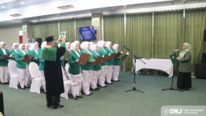 Prodi Sarjana Kebidanan FKK UMJ menggelar kegiatan Ucap Janji Periode IV Tahun Ajaran 2024/2025 Genap di Aula Lantai 5 FKK UMJ, Kamis (18/08/2025). (Foto: KSU/Fahri)